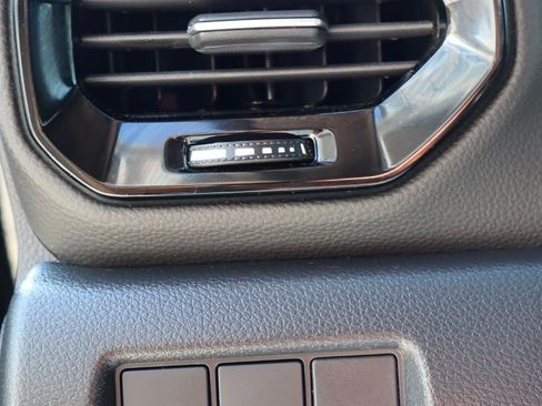 Used 2025 Honda Pilot Touring image 14