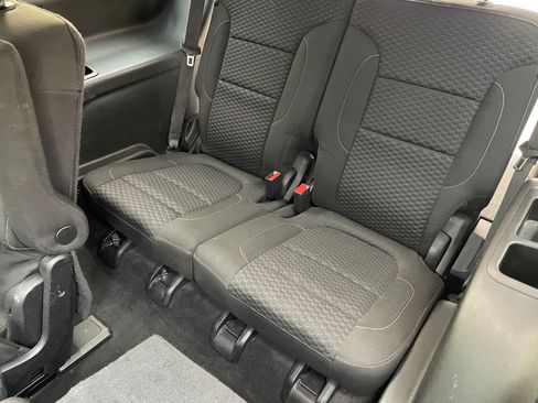 Used 2017 GMC Acadia SLE w/ Driver Alert Package I image 12