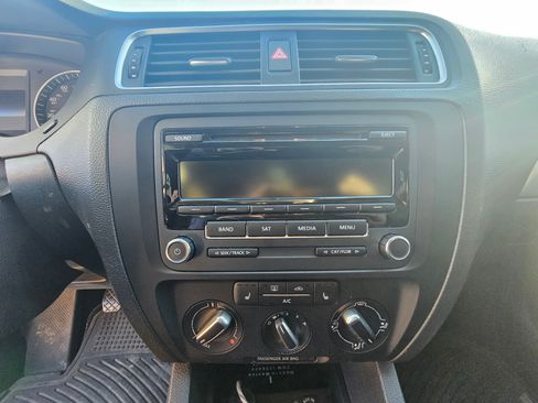 Used 2014 Volkswagen Jetta SE image 10