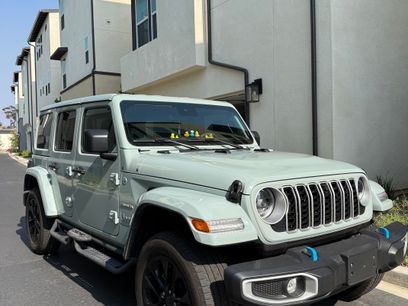 Used 2024 Jeep Wrangler Unlimited Sahara w/ Technology Group