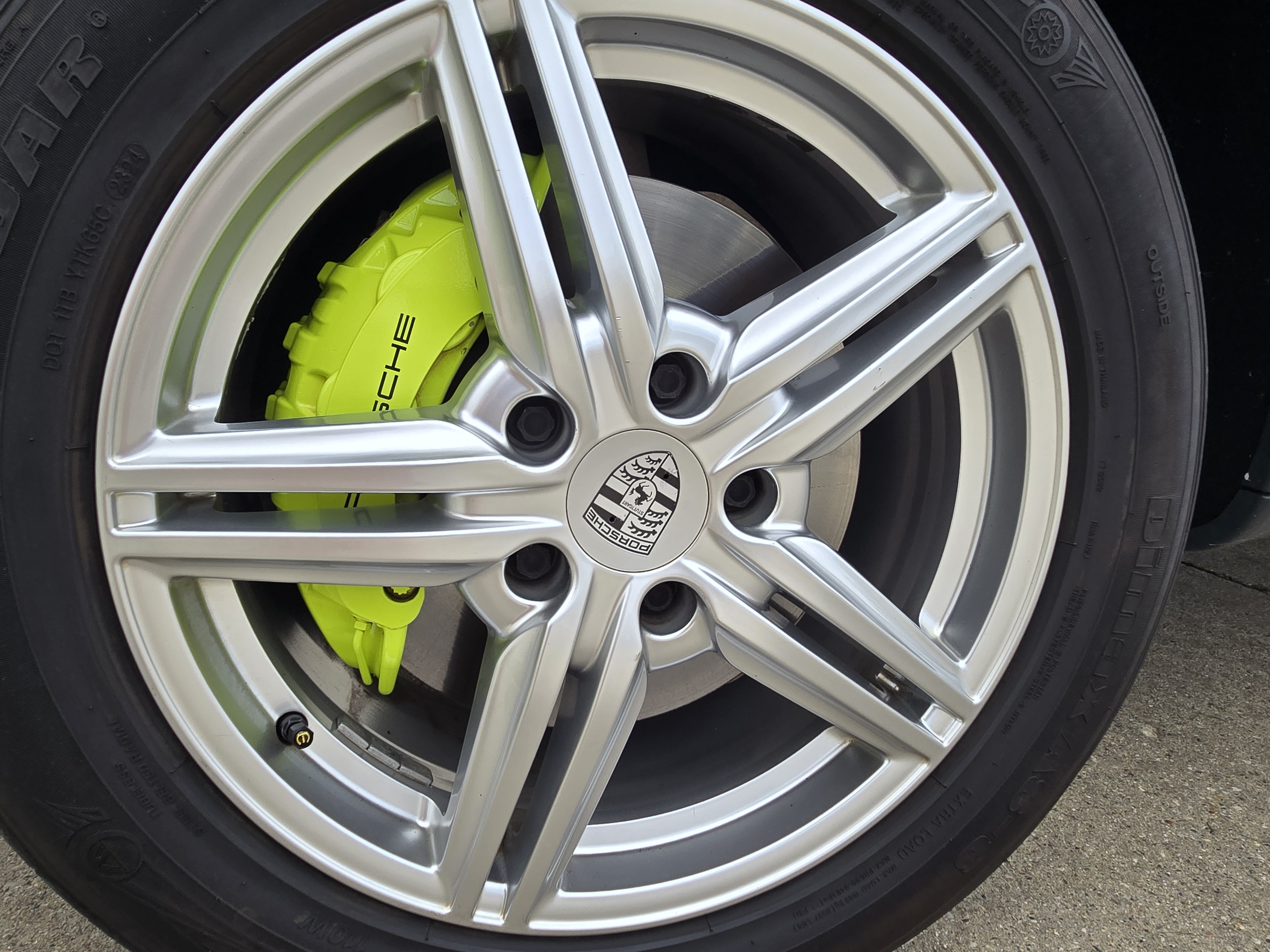 Used 2016 Porsche Cayenne S AWD/4WD image 8