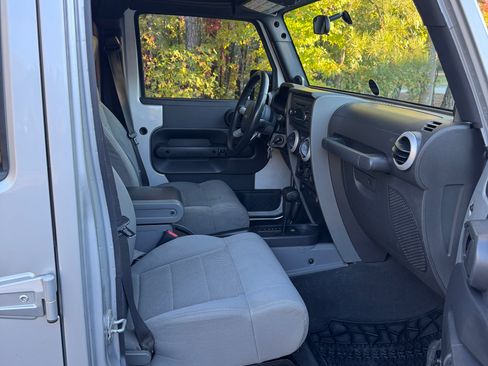Used 2008 Jeep Wrangler Unlimited Sahara w/ Trailer Tow Group image 21