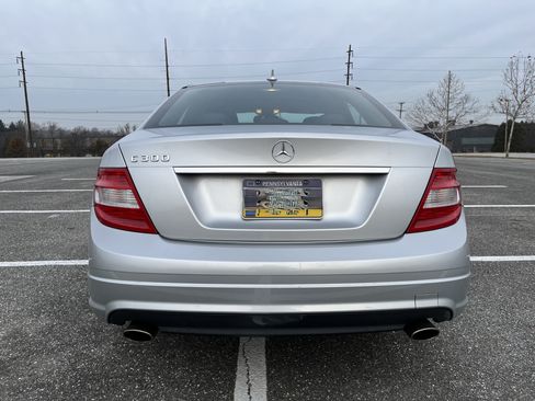 Used 2010 Mercedes-Benz C 300 Sedan image 5