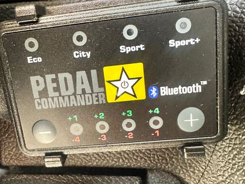 Used 2010 Chevrolet Avalanche LTZ image 13