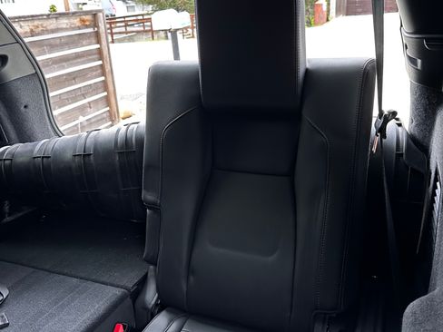 Used 2023 Land Rover Discovery Sport S R-Dynamic image 5