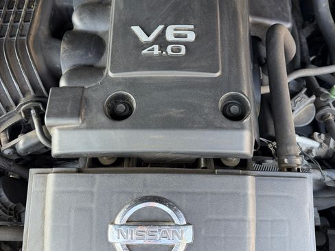 Used 2012 Nissan Pathfinder Silver RWD image 31