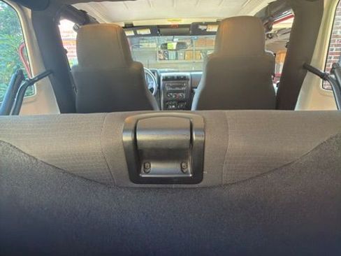Used 2006 Jeep Wrangler Unlimited AWD/4WD image 16