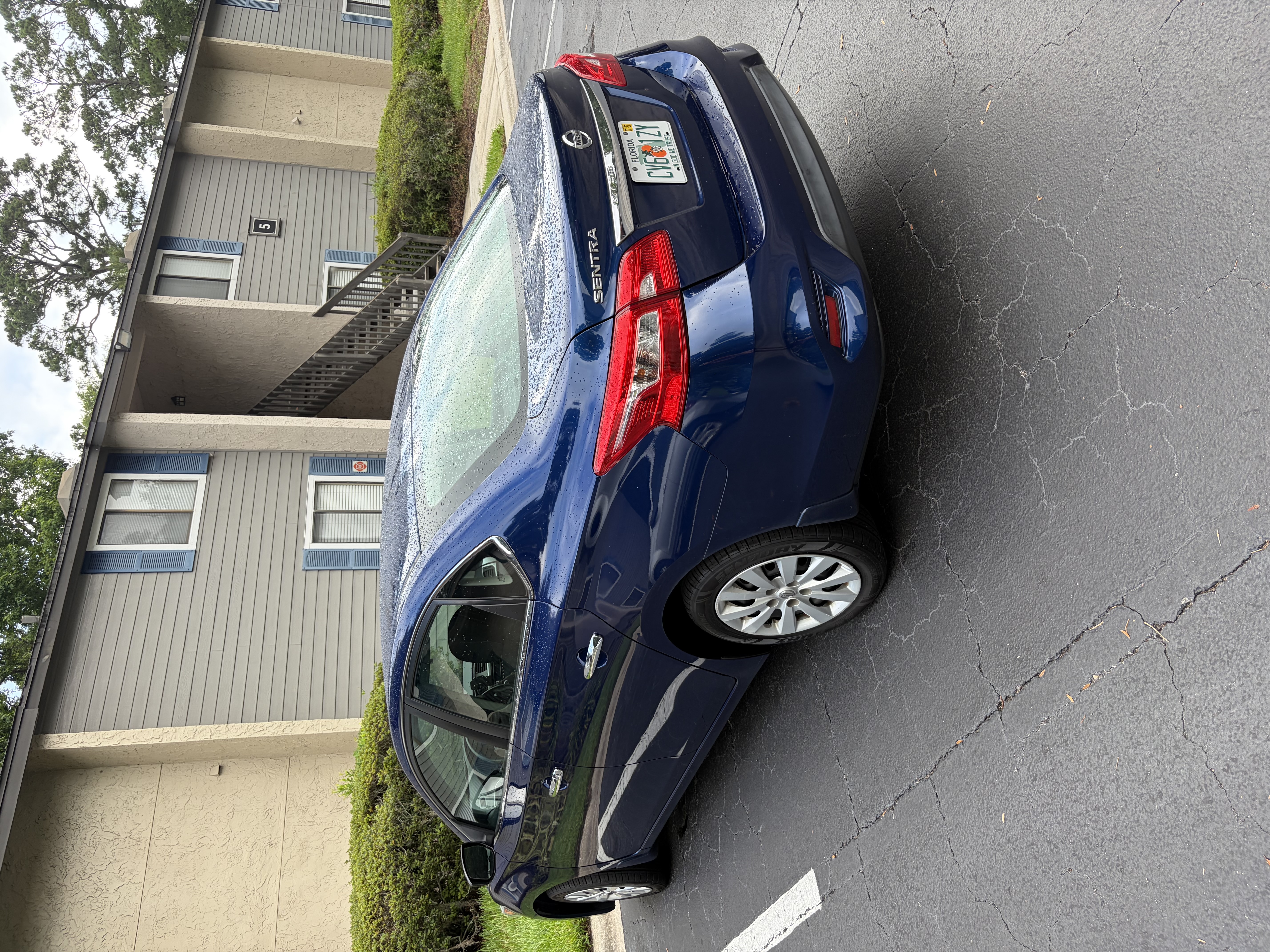 Used 2017 Nissan Sentra S FWD image 4