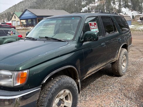 Used 1999 Toyota 4Runner SR5 AWD/4WD image 3