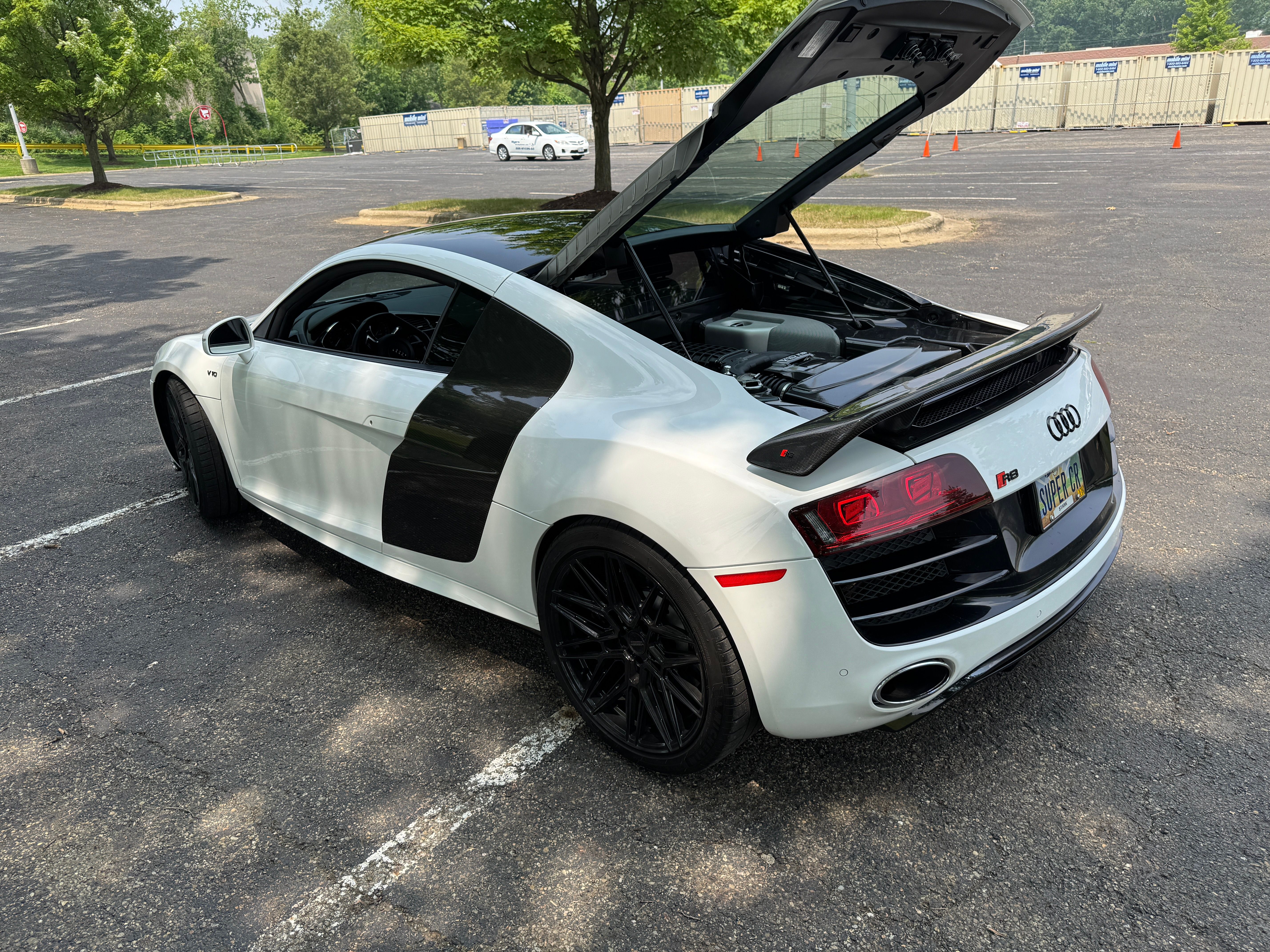 Used 2011 Audi R8 V10 AWD/4WD image 12