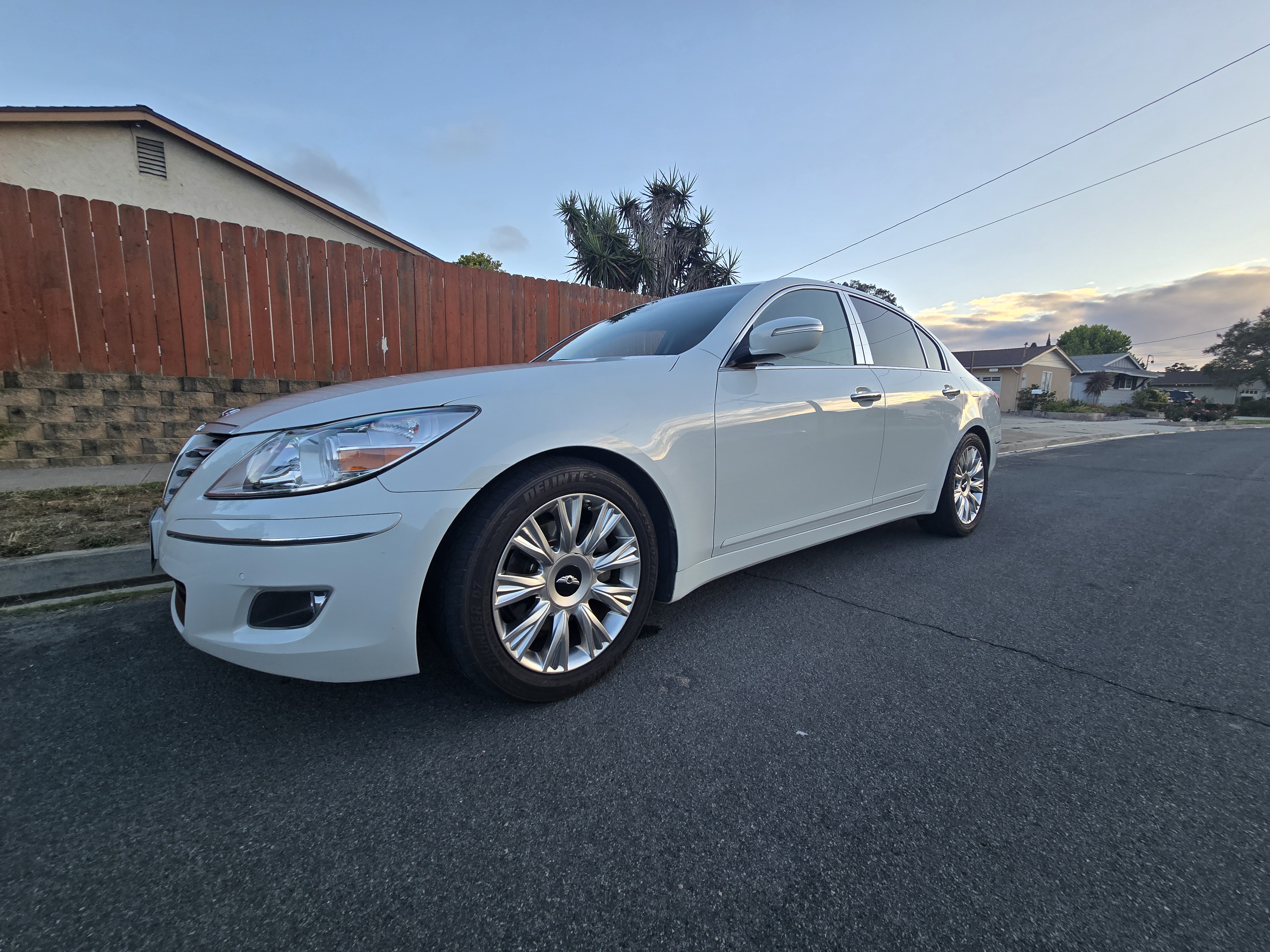 Used 2009 Hyundai Genesis 3.8 w/ Technology Pkg 4 RWD image 16