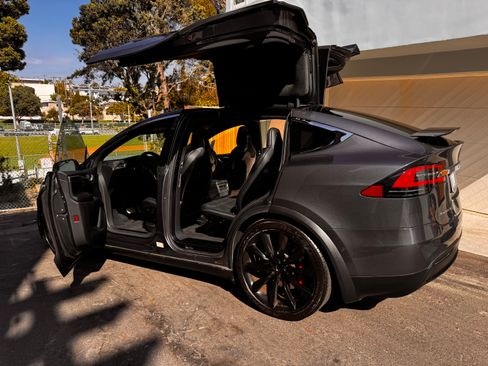 Used 2016 Tesla Model X Performance AWD/4WD image 5