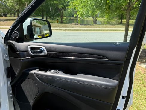 Used 2018 Jeep Grand Cherokee High Altitude image 12