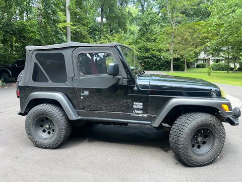 Used 2004 Jeep Wrangler X w/ Columbia Edition Group image 6