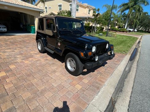 Used 1999 Jeep Wrangler Sahara AWD/4WD image 26