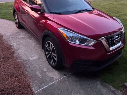 Used 2019 Nissan Kicks SV w/ Exterior Electronics Package image 8