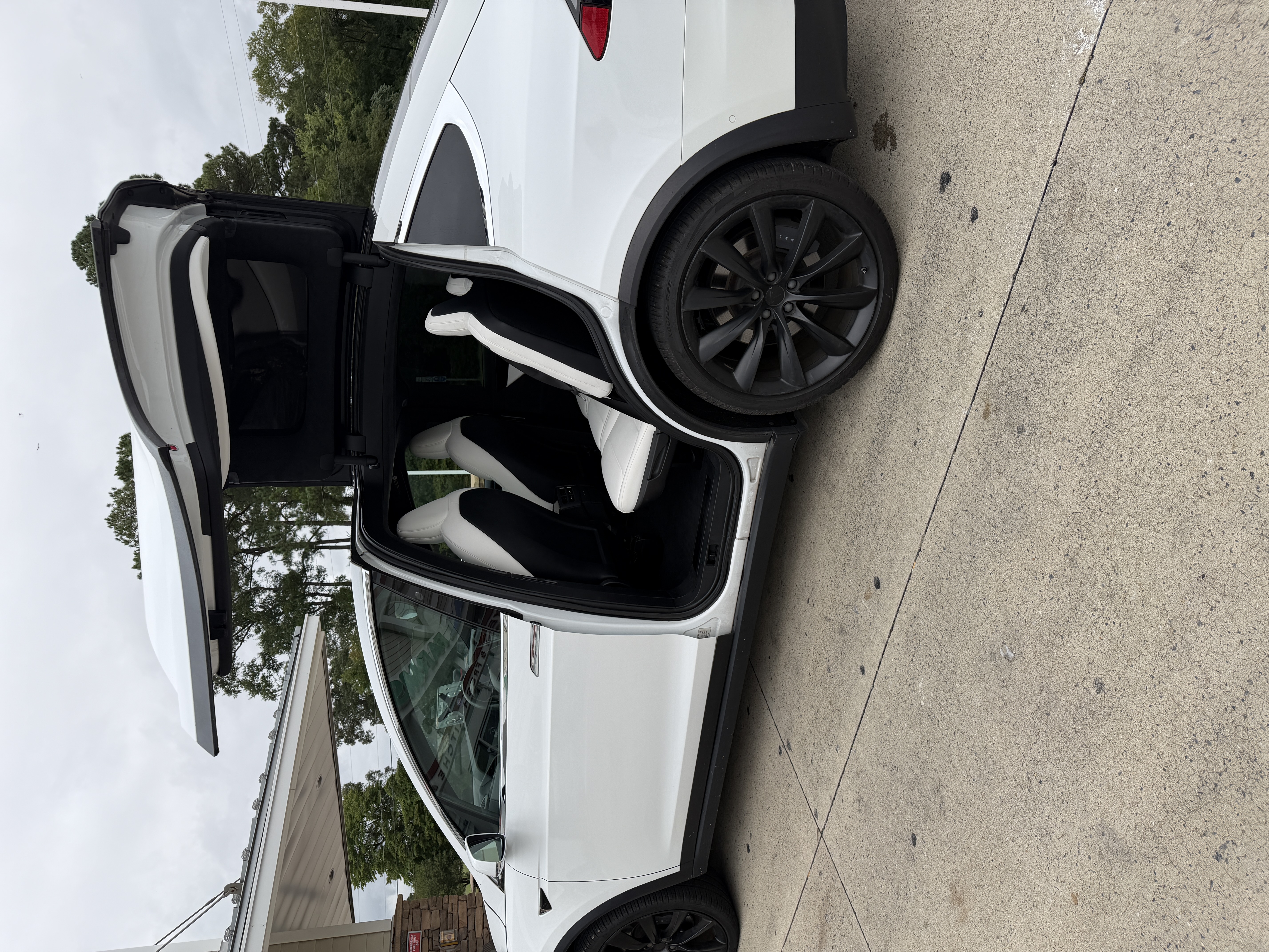 Used 2021 Tesla Model X Long Range AWD/4WD image 8