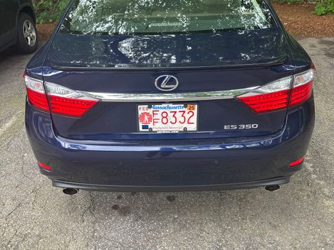 Used 2015 Lexus ES 350 w/ Luxury Package image 2