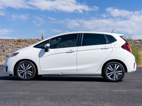 Used 2015 Honda Fit EX image 12