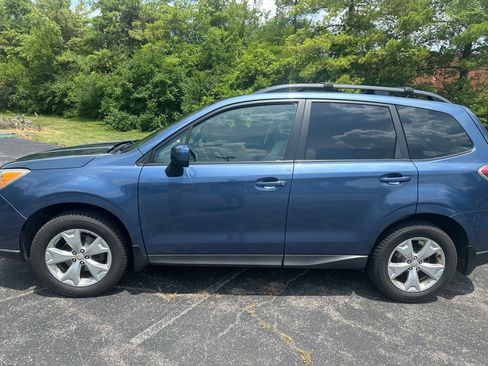Used 2014 Subaru Forester 2.5i Premium w/ All-Weather Package AWD/4WD image 4