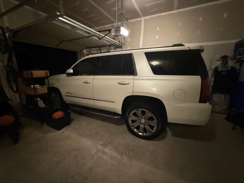 Used 2015 GMC Yukon Denali w/ Open Road Package AWD/4WD image 10
