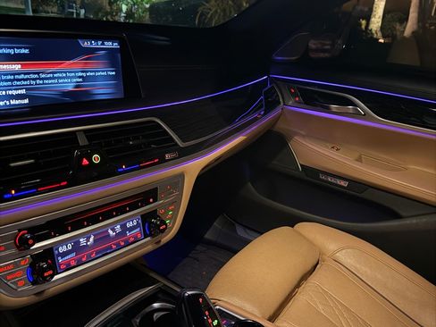 Used 2016 BMW 740i image 24