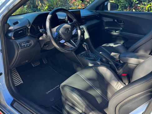 Used 2022 Hyundai Veloster N image 12