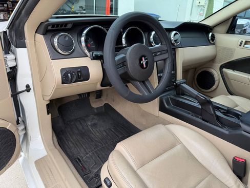 Used 2008 Ford Mustang Premium image 9