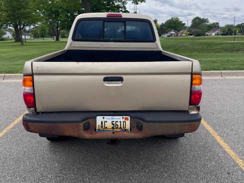 Used 2001 Toyota Tacoma 4x4 Double Cab image 2