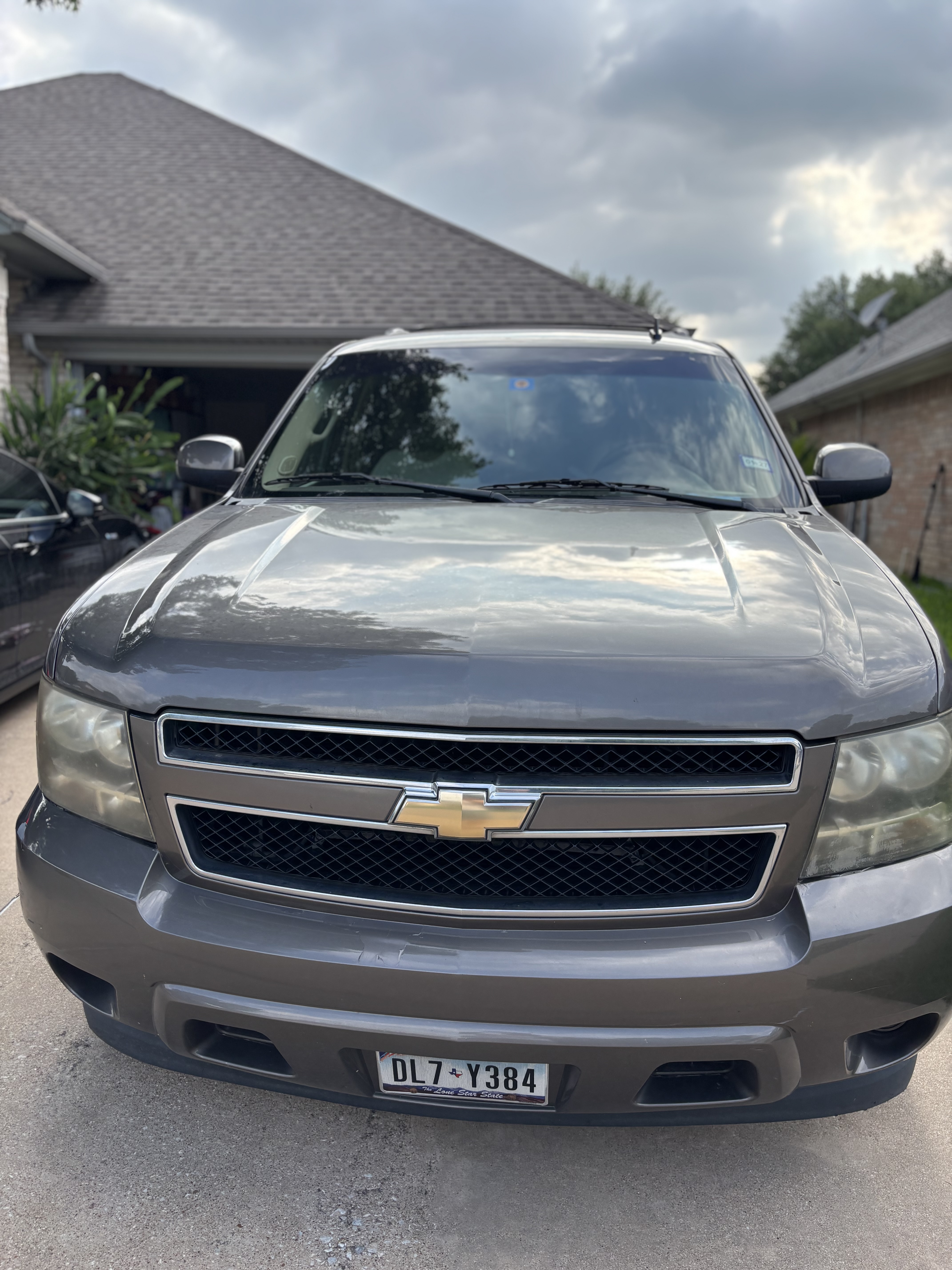 Used 2011 Chevrolet Tahoe LS w/ Convenience Package RWD image 1
