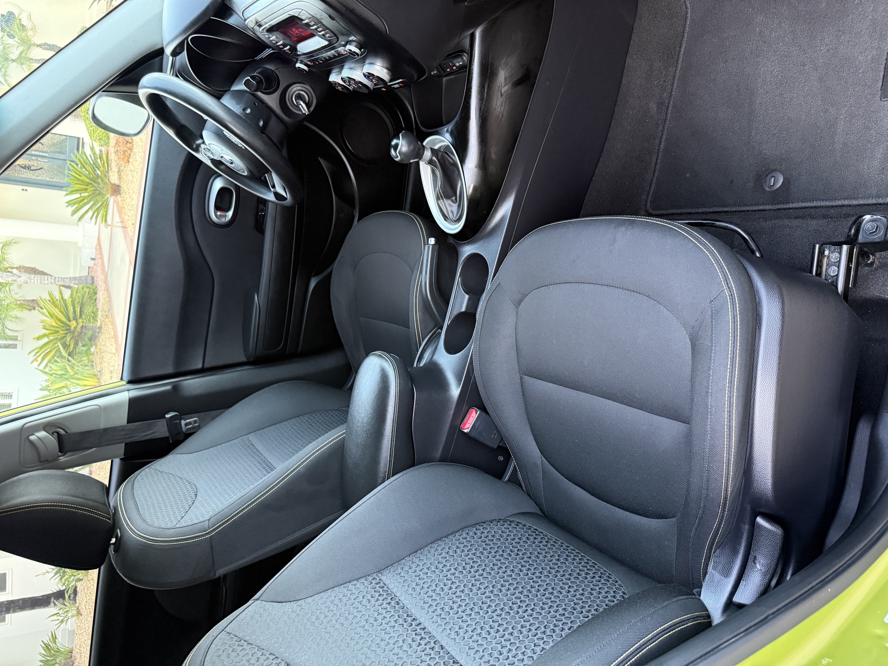 Used 2015 Kia Soul + FWD image 23