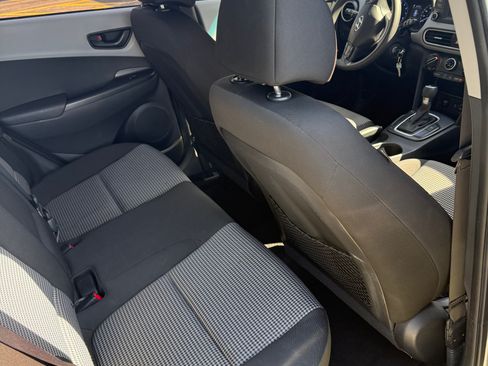 Used 2020 Hyundai Kona SE image 6