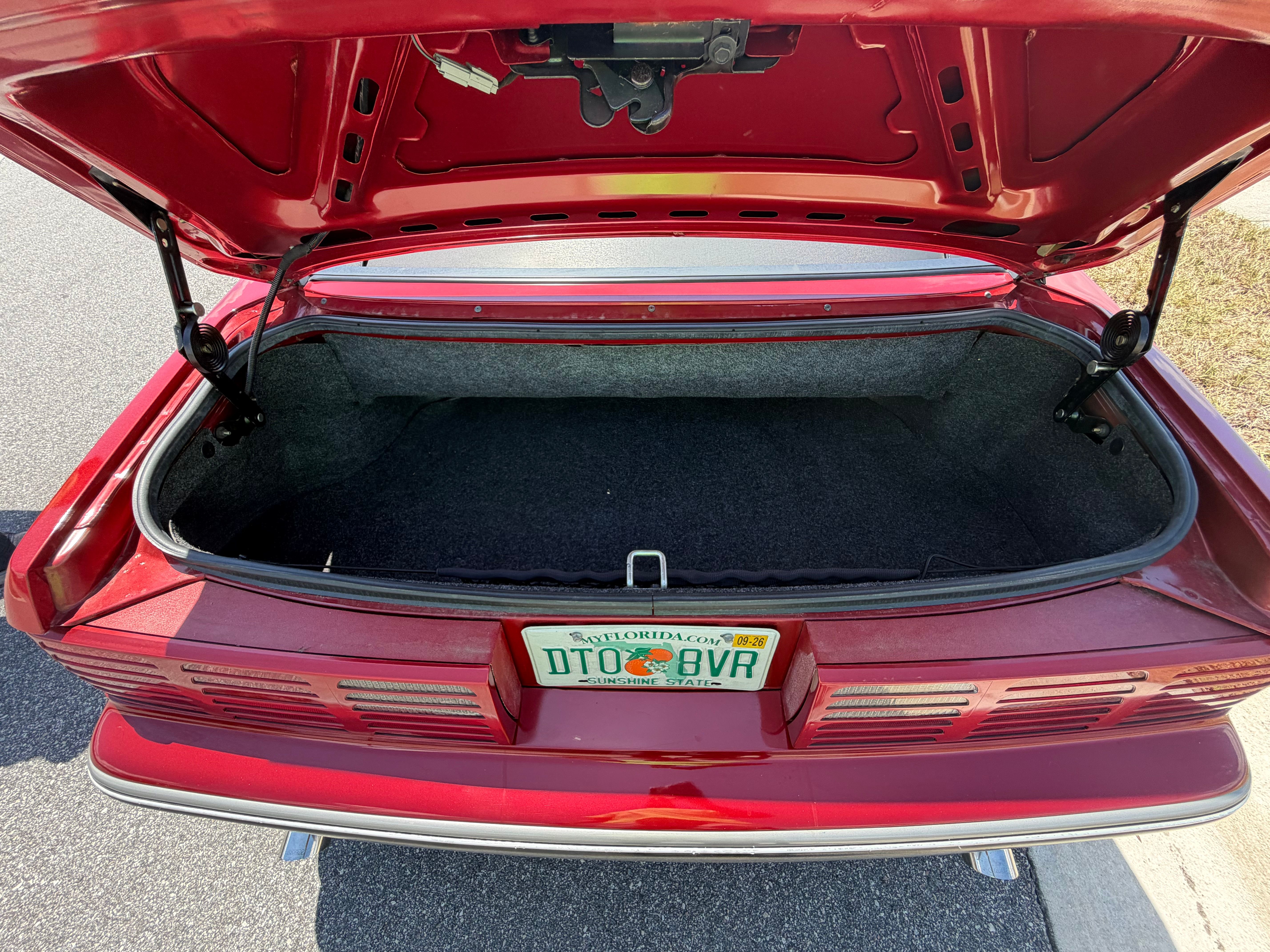 Used 1992 Ford Mustang GT RWD image 9