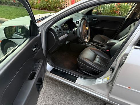 Used 2009 Mercury Milan Premier image 6