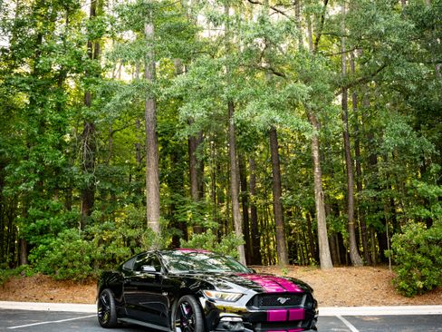 Used 2015 Ford Mustang GT image 8