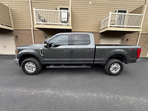 Used 2019 Ford F250 XLT AWD/4WD image 4