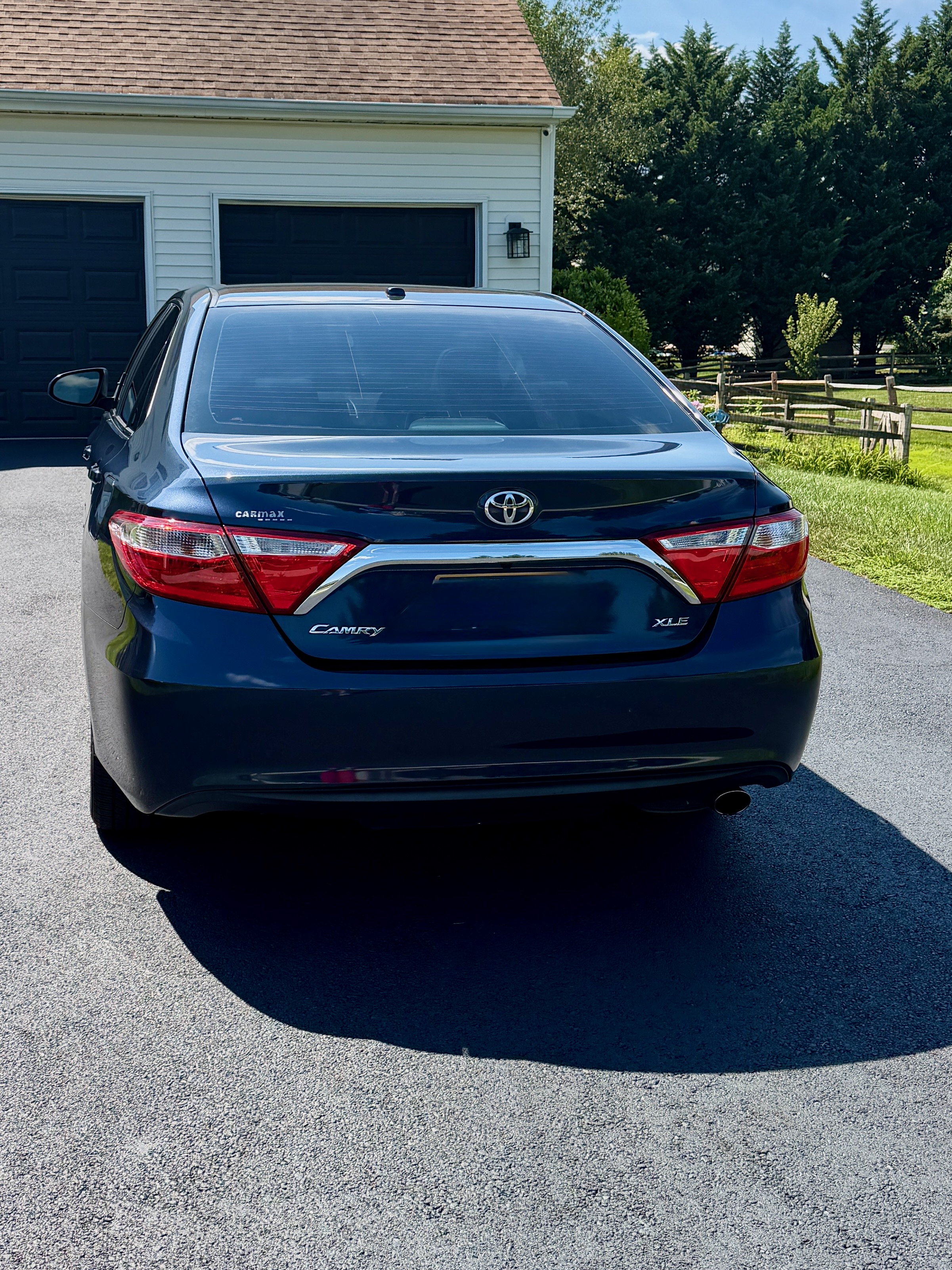 Used 2016 Toyota Camry XLE w/ Moonroof Package FWD image 20