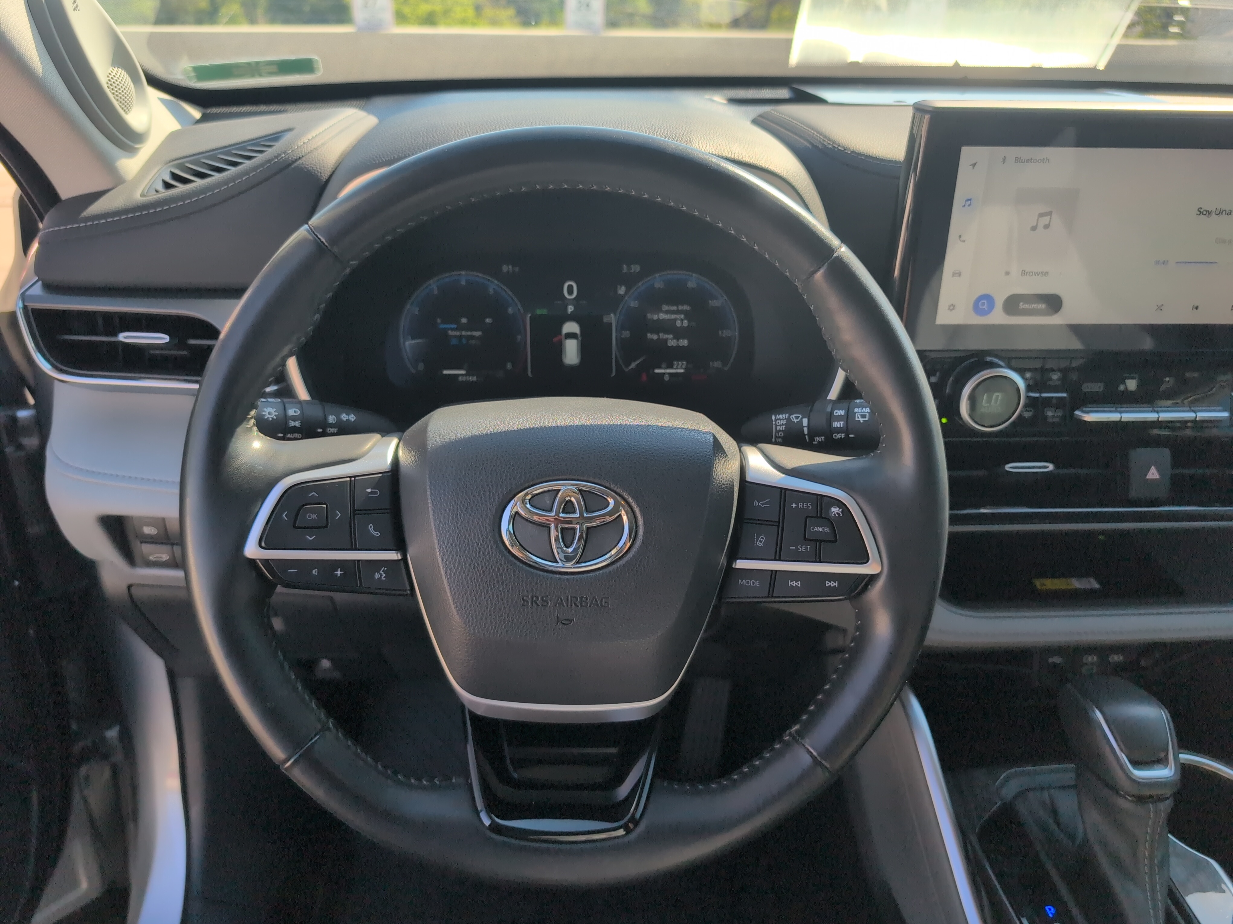 Used 2023 Toyota Highlander Limited FWD image 24