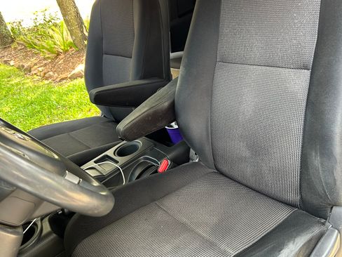 Used 2012 Toyota FJ Cruiser 4WD w/ Convenience Pkg image 11