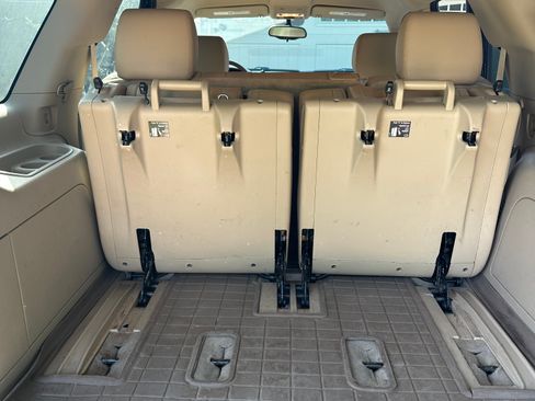 Used 2013 Chevrolet Tahoe LS RWD image 16