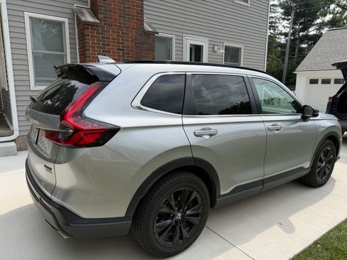 Used 2023 Honda CR-V Sport Touring image 4
