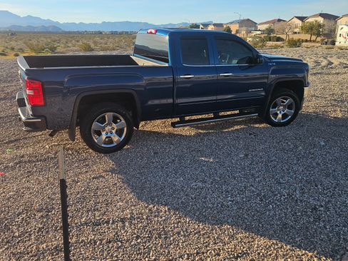 Used 2019 GMC Sierra 1500 SLE w/ SLE Value Package image 5