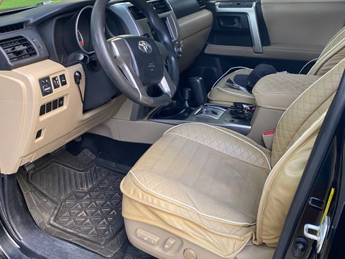 Used 2010 Toyota 4Runner SR5 AWD/4WD image 6