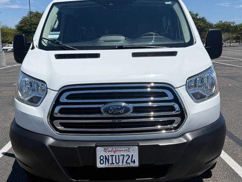Used 2019 Ford Transit 350 XLT RWD image 2