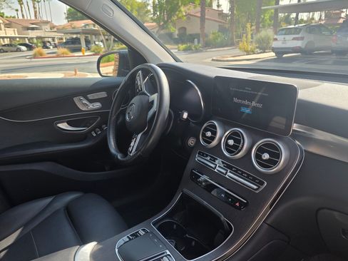 Used 2022 Mercedes-Benz GLC 300 image 6