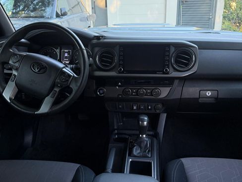 Used 2021 Toyota Tacoma TRD Sport image 21