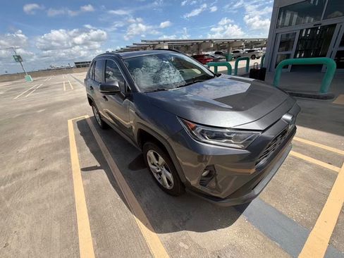 Used 2021 Toyota RAV4 XLE Premium AWD/4WD image 16