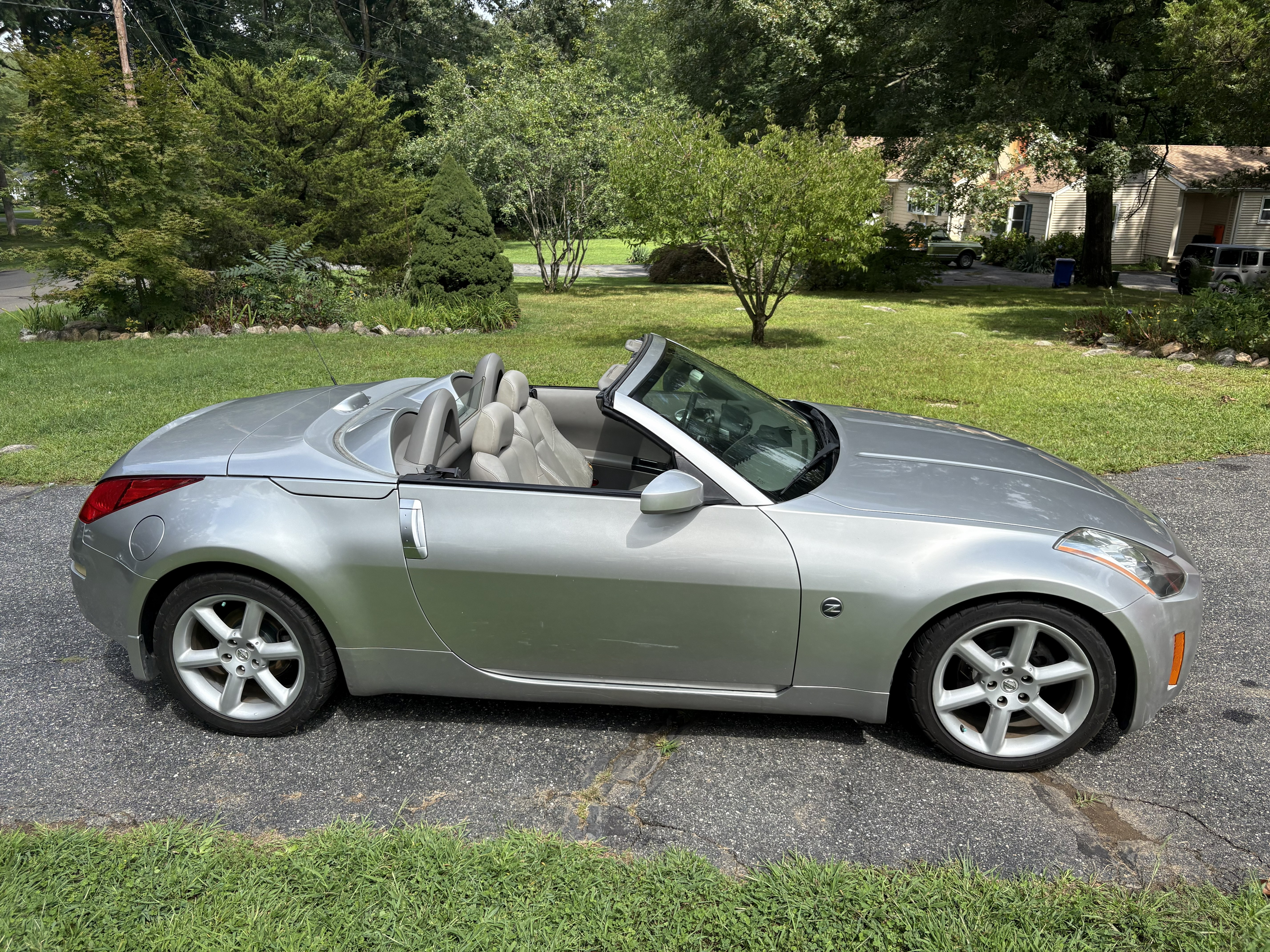 Used 2004 Nissan 350Z Touring RWD image 5