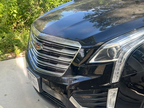 Used 2018 Cadillac XT5 Luxury w/ Driver Awareness Package FWD image 5