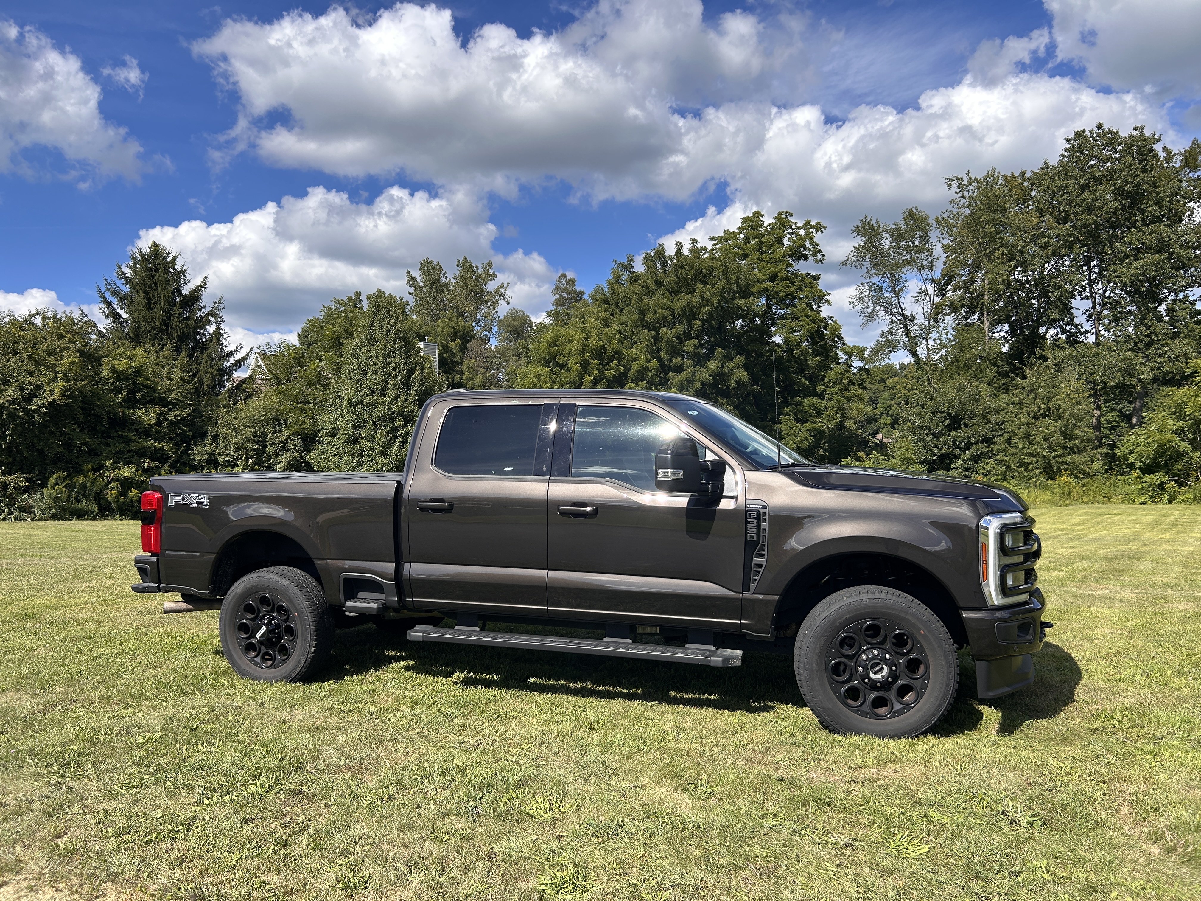 Used 2024 Ford F350 Lariat w/ Lariat Ultimate Package AWD/4WD image 10